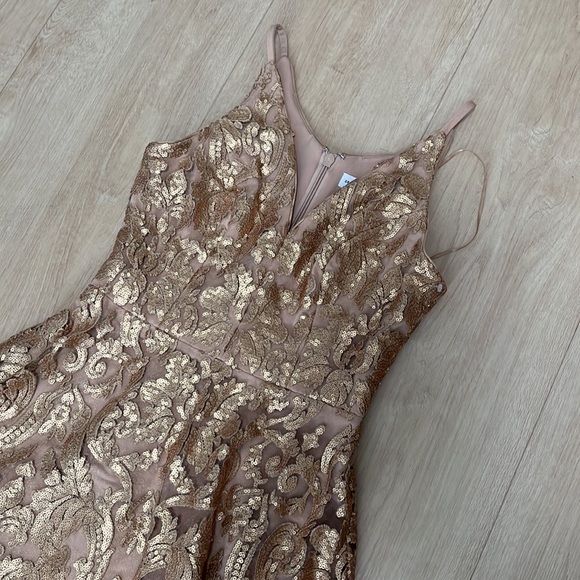 DRESS THE POPULATION Blair Embellished Fit & Flare Dress Small GOLD/NUDE  0176 - Picture 6 of 10